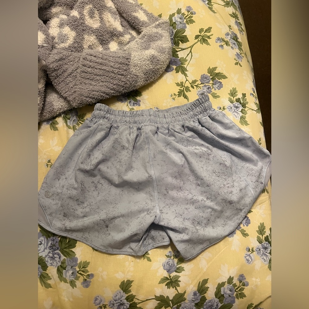 Lululemon Hotty Hot shorts